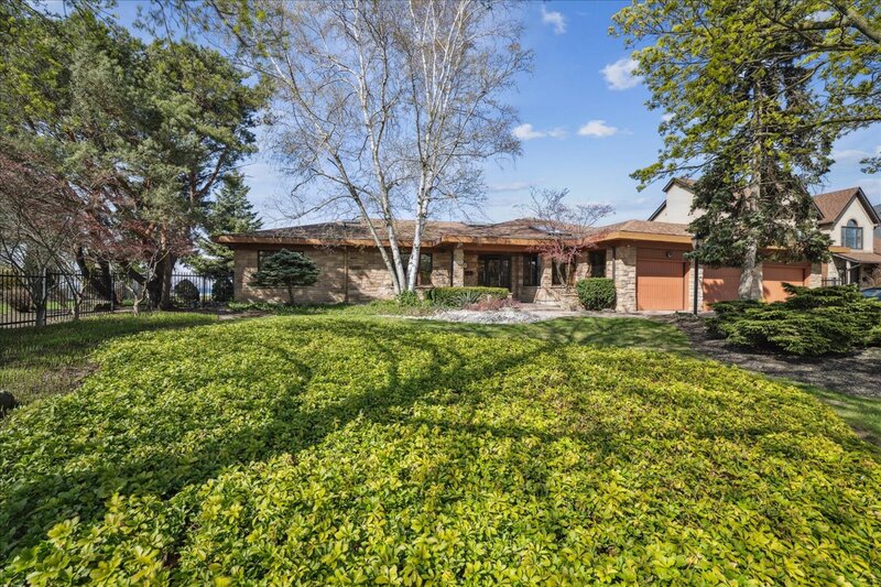7 Lakegate Dr, Stoney Creek