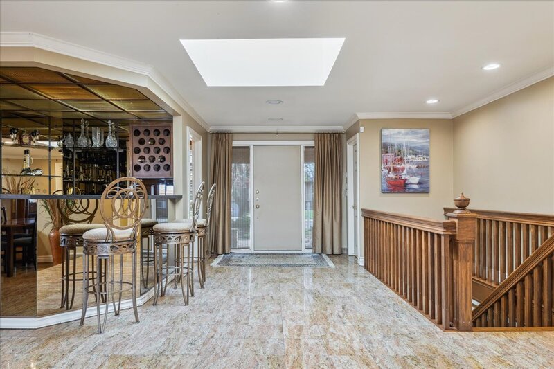 7 Lakegate Dr, Stoney Creek