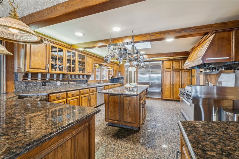 7 Lakegate Dr, Stoney Creek