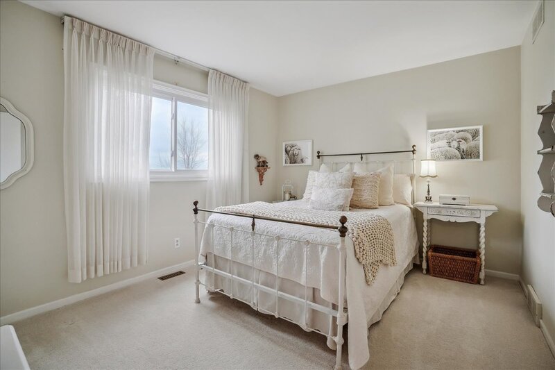 396 Main St W, Grimsby