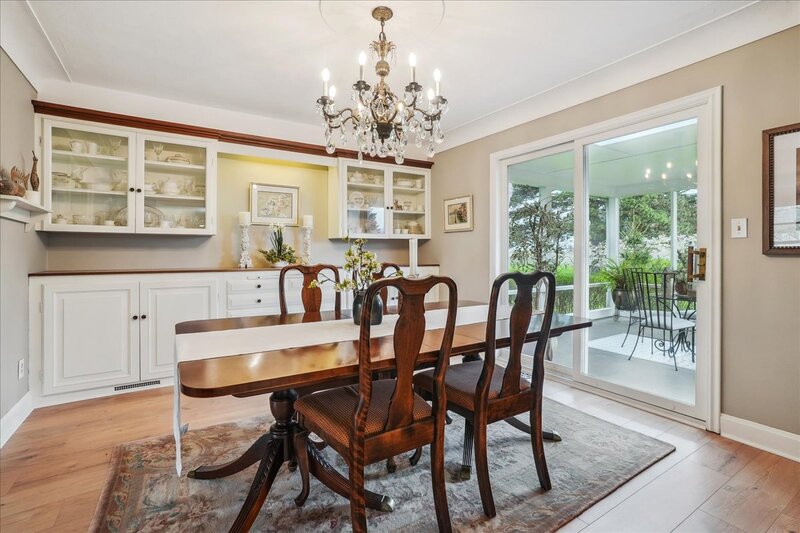 396 Main St W, Grimsby