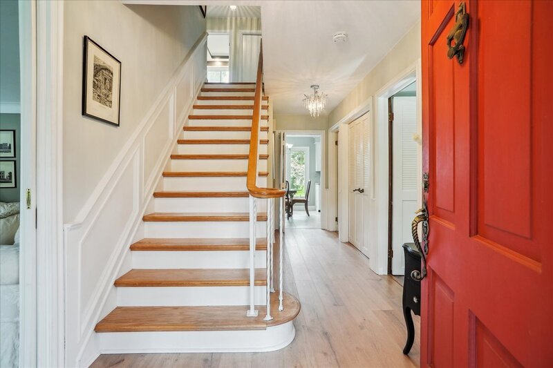 396 Main St W, Grimsby