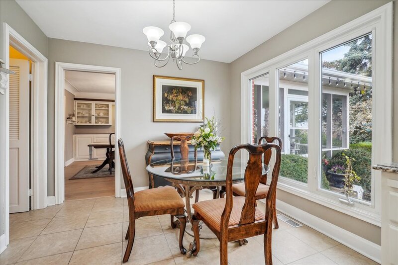 396 Main St W, Grimsby