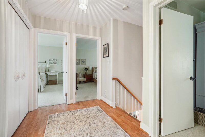 396 Main St W, Grimsby