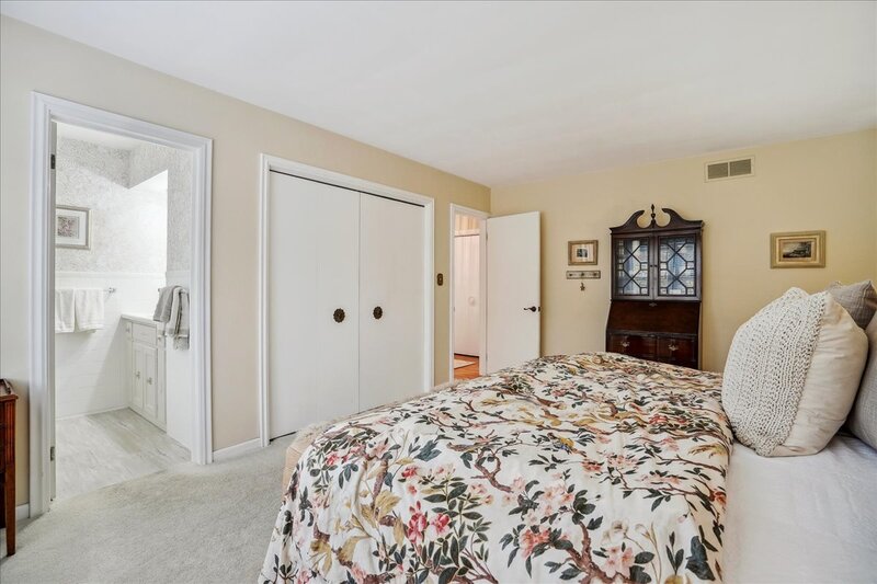 396 Main St W, Grimsby