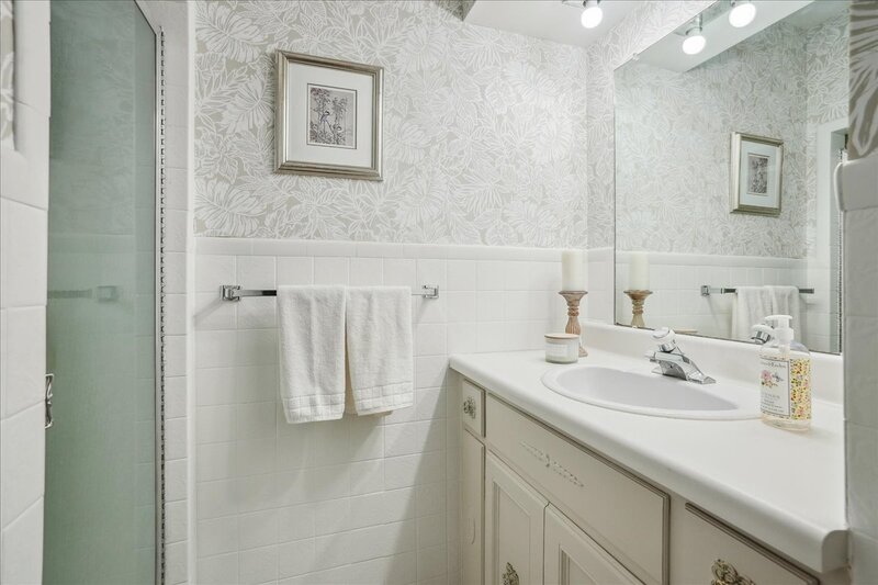 396 Main St W, Grimsby