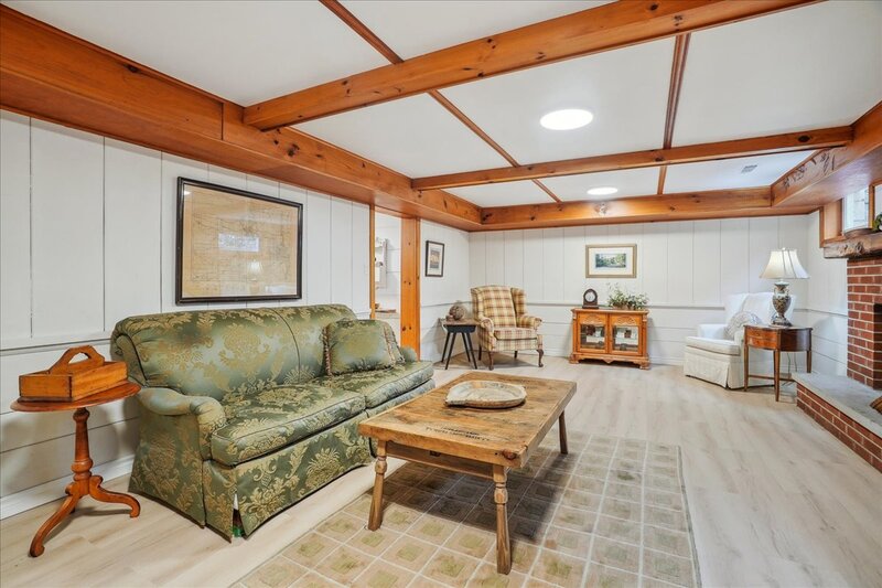 396 Main St W, Grimsby