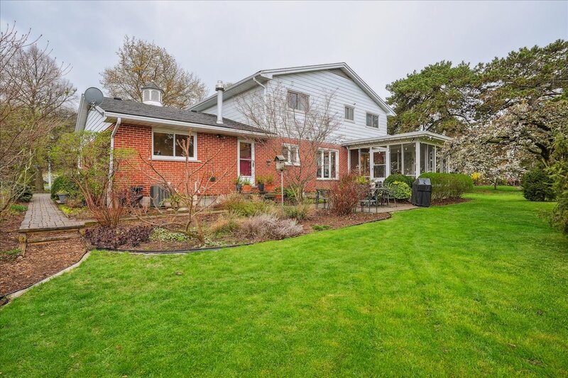 396 Main St W, Grimsby
