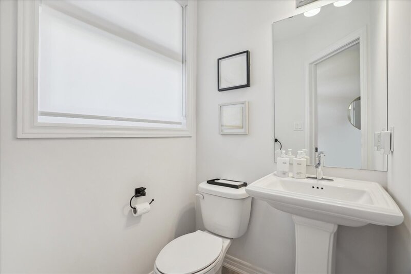 101 Tom Brown Dr, Paris