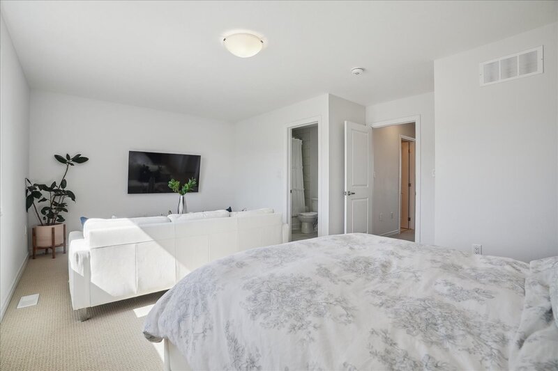 101 Tom Brown Dr, Paris