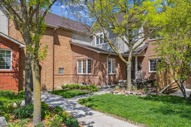#16-100 Beddoe Dr, Hamilton