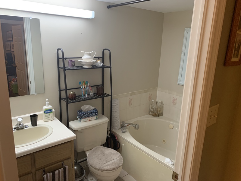 #202- 386 Highway 8, Stoney Creek