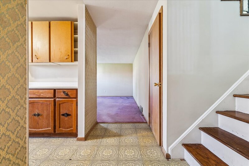 108 Nash Rd S, Hamilton