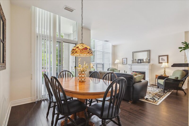 #102-442 Maple Ave, Burlington