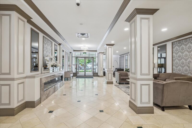 #102-442 Maple Ave, Burlington