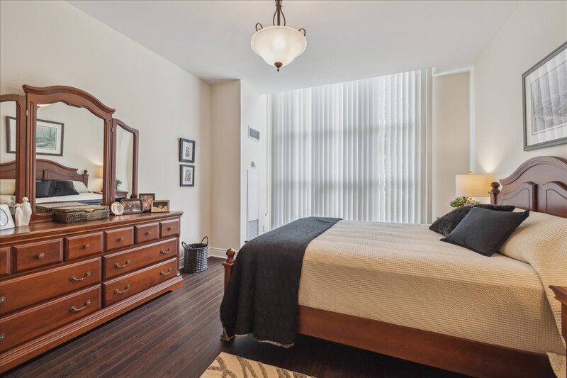 #102-442 Maple Ave, Burlington
