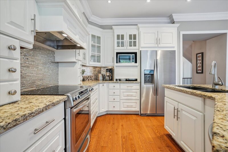 2328 Woodfield Rd, Oakville