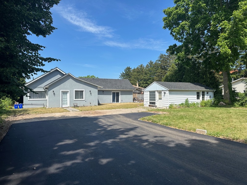 251 King St E, Stoney Creek