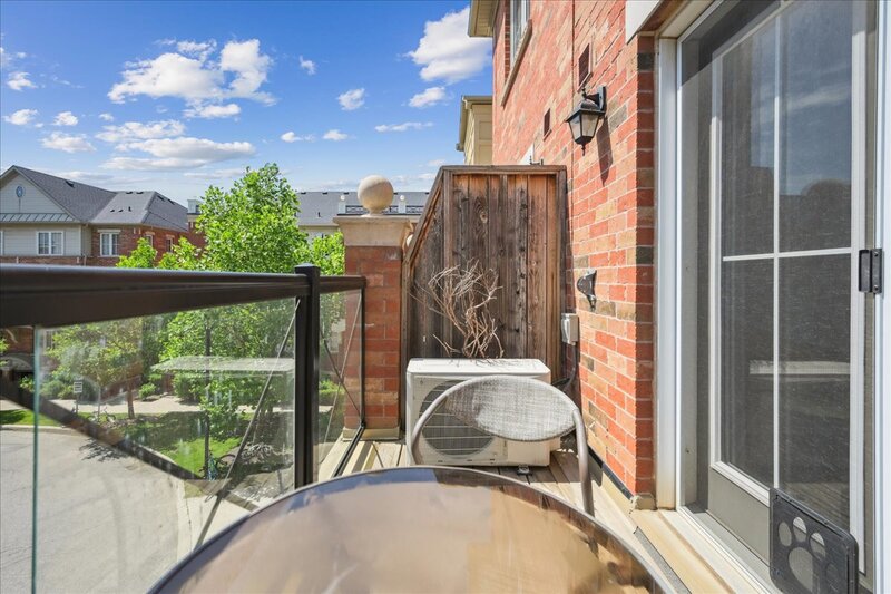 #21-2450 Post Rd, Oakville