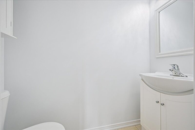 #21-2450 Post Rd, Oakville