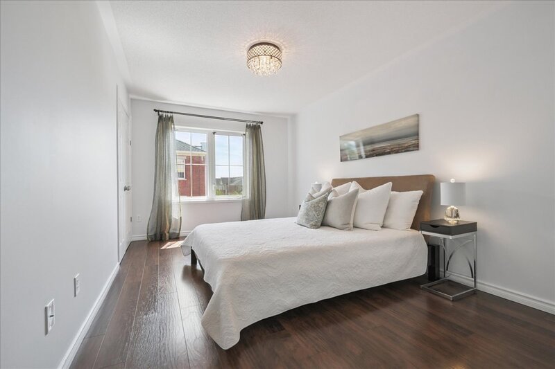 #21-2450 Post Rd, Oakville