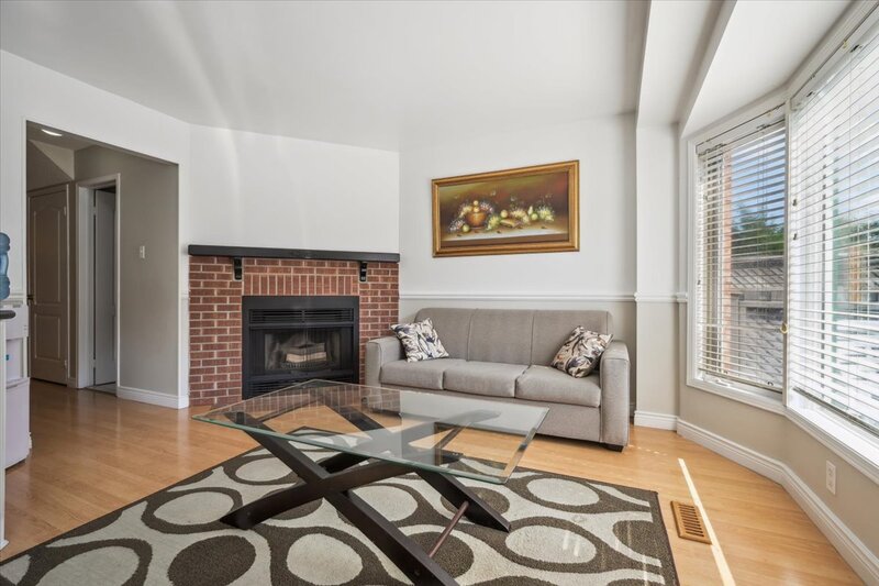 6911 Bandbridge Cres