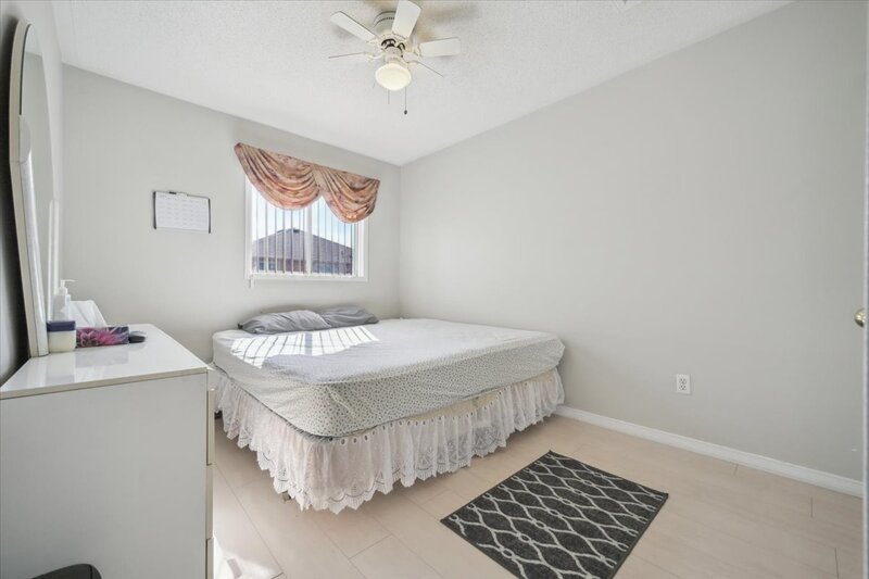 6911 Bandbridge Cres