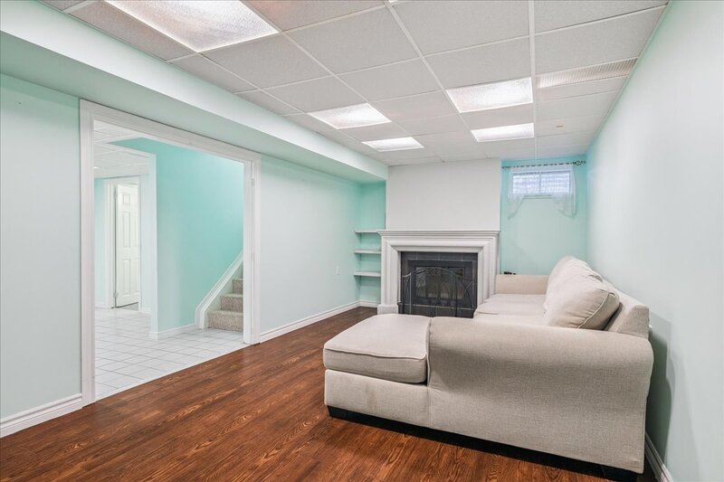 22 Merritt Cres, Grimsby