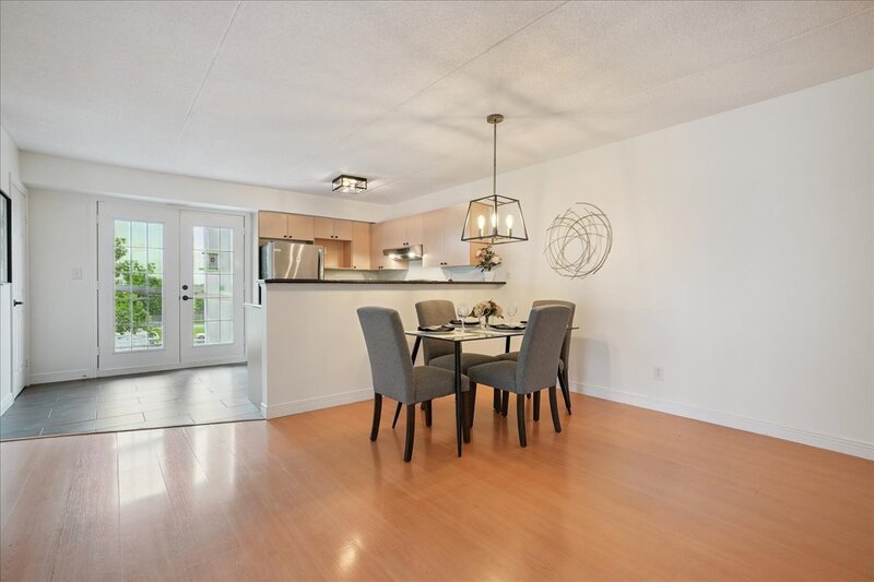 #301-1411 Walkers Line, Burlington