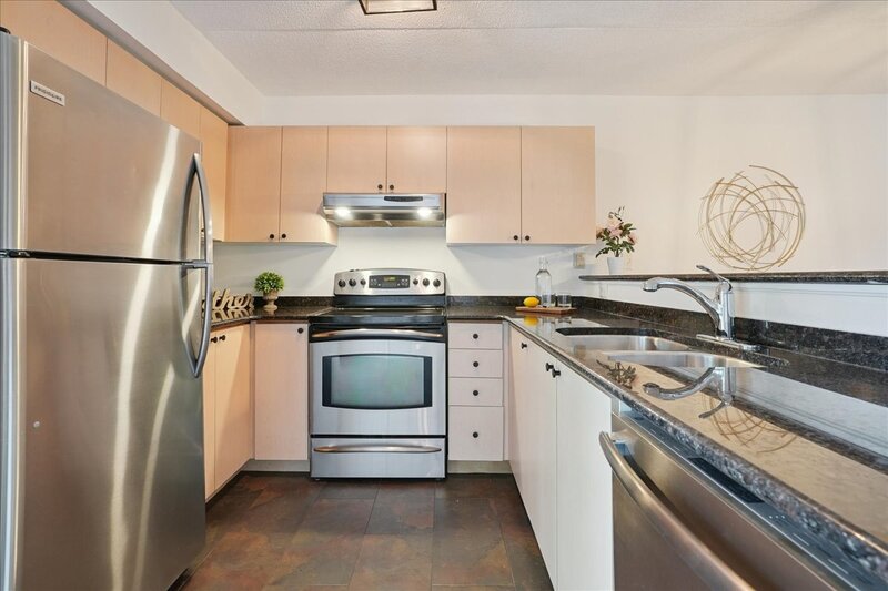 #301-1411 Walkers Line, Burlington
