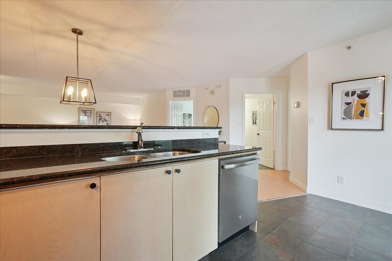#301-1411 Walkers Line, Burlington