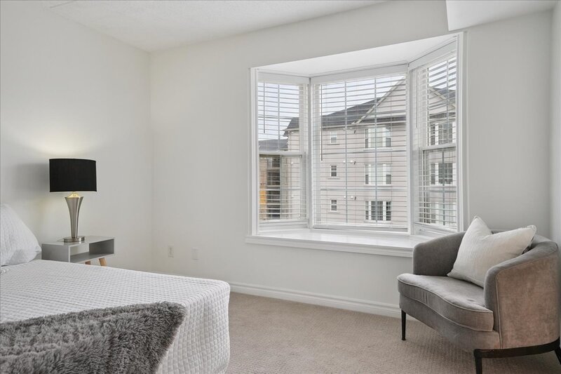 #301-1411 Walkers Line, Burlington