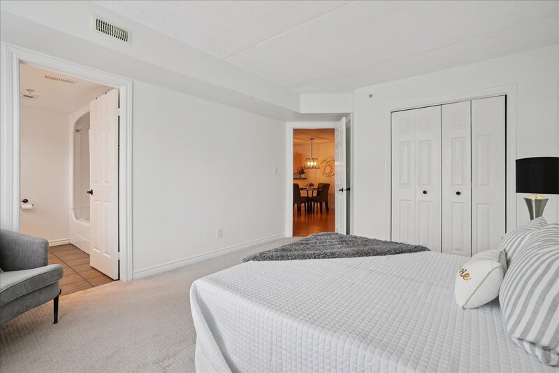 #301-1411 Walkers Line, Burlington