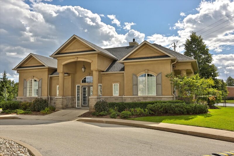 #301-1411 Walkers Line, Burlington
