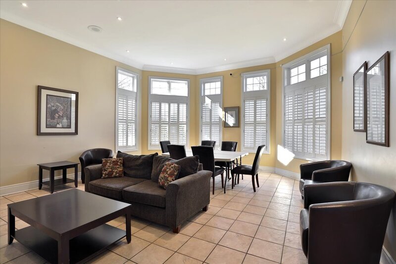 #301-1411 Walkers Line, Burlington