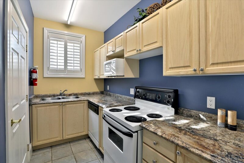 #301-1411 Walkers Line, Burlington