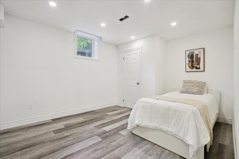 95 Hemlock Way
