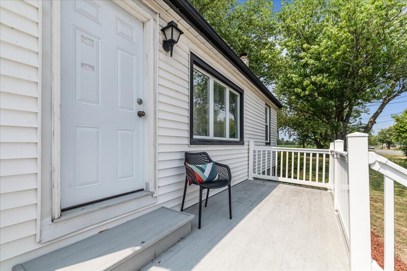 1591 Merrittville Hwy