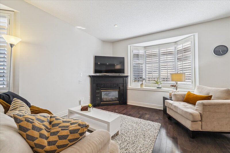 #72-5080 Fairview St, Burlington