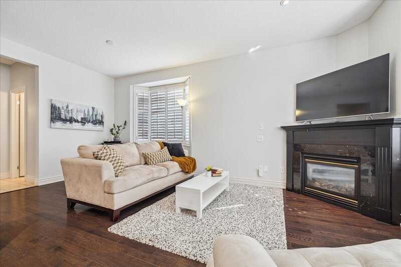 #72-5080 Fairview St, Burlington