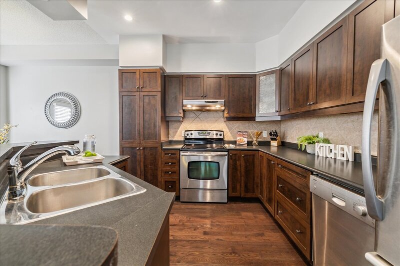 #72-5080 Fairview St, Burlington