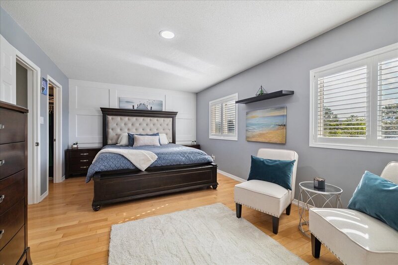 42 Meadow Wood Cres, Stoney Creek