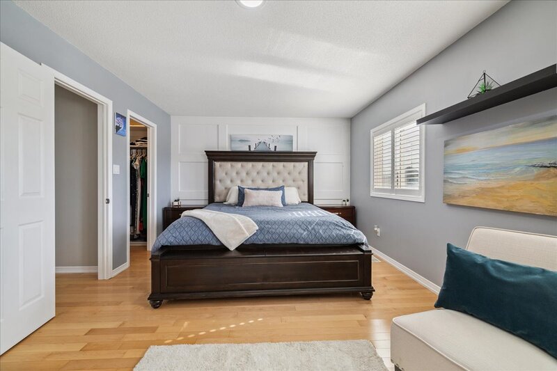 42 Meadow Wood Cres, Stoney Creek