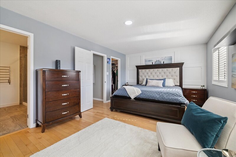 42 Meadow Wood Cres, Stoney Creek