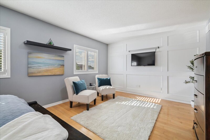 42 Meadow Wood Cres, Stoney Creek