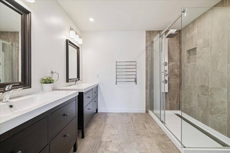42 Meadow Wood Cres, Stoney Creek
