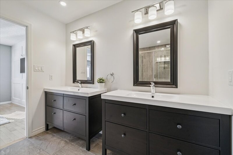 42 Meadow Wood Cres, Stoney Creek