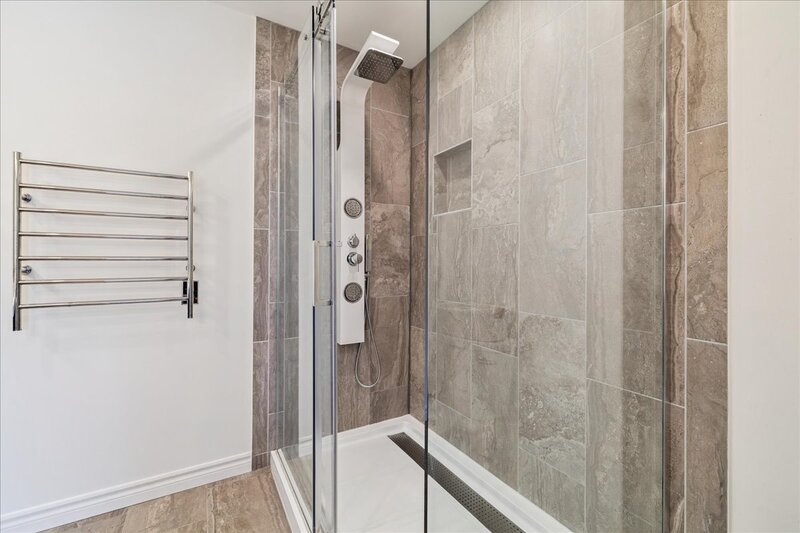 42 Meadow Wood Cres, Stoney Creek