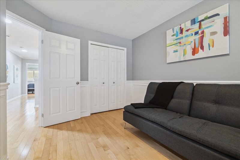 42 Meadow Wood Cres, Stoney Creek