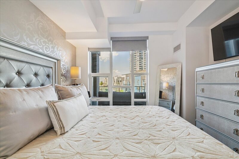#204-10 Concord Pl